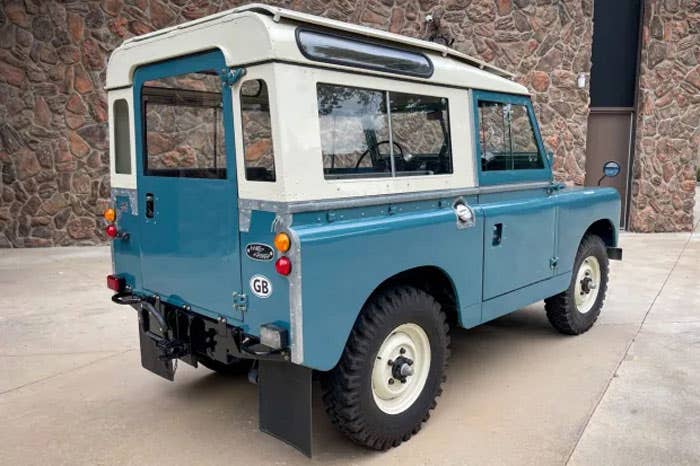 1964_land-rover_88-series-iia_img_0741-1-60531-copy.jpg